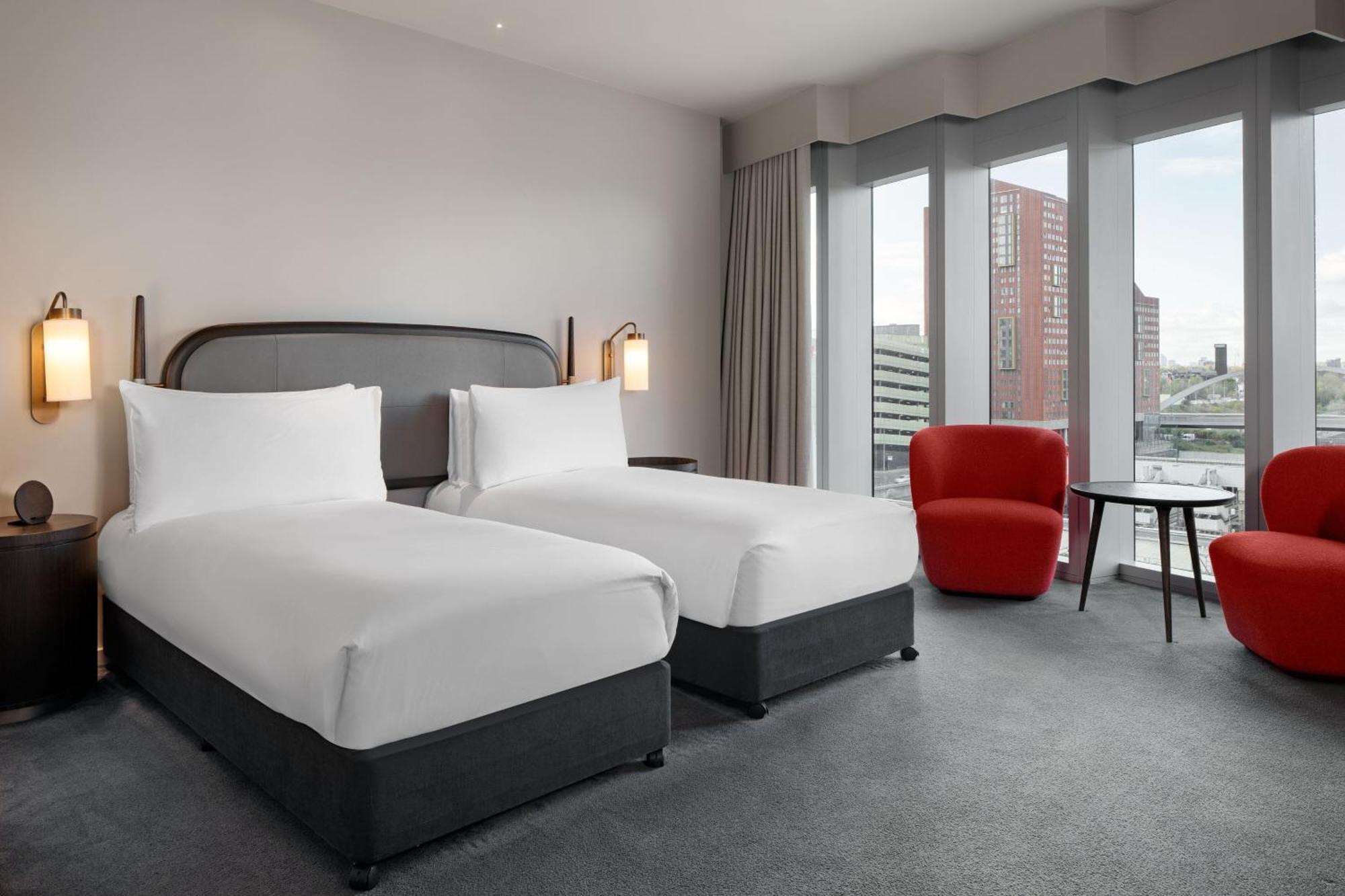 伦敦 The Stratford, Autograph Collection酒店 外观 照片 A room at the Hilton London West End